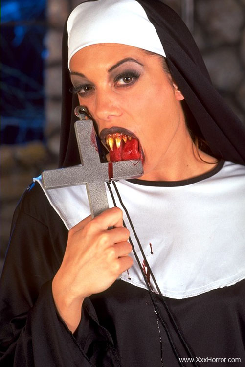 Vampire Nun Porn - Vampire Nun Isabella drilled by the Devil